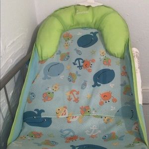Baby bath seat/baby bouncer